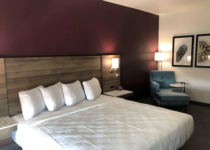 Western & Hotel 2*