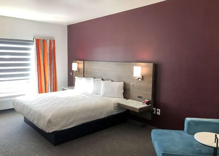 Western & Hotel 2*