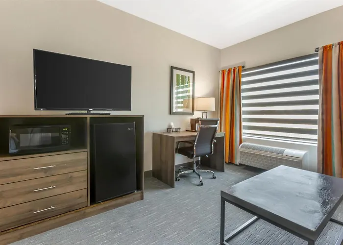 Western & Hotel 2*